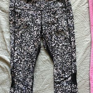 NEW LULULEMON YOGA PANTS